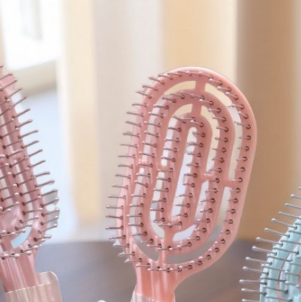 Portable Hollow Rib Hair Styling Comb for Voluminous Curls